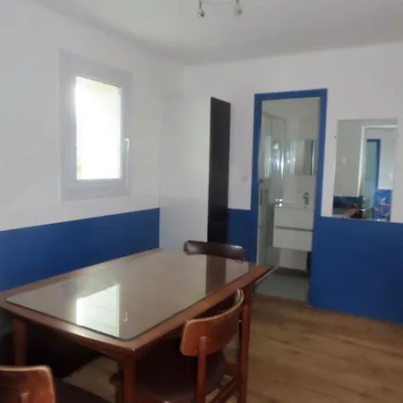 La Mora וויסטרהאם